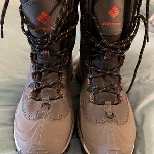 Columbia Women’s Black and Gray Snow Boots, new without tags